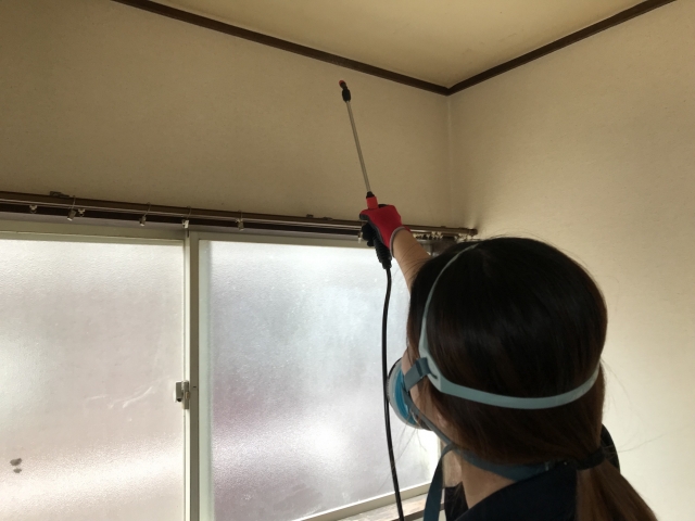 消臭作業